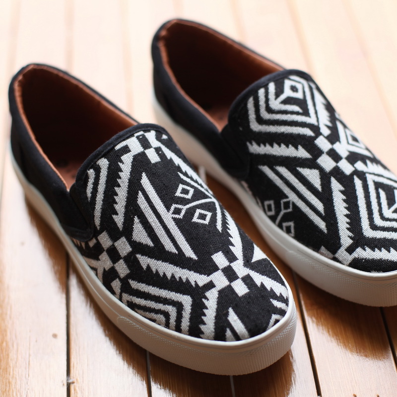 Sets Foot Lazy Shoes on Luulla